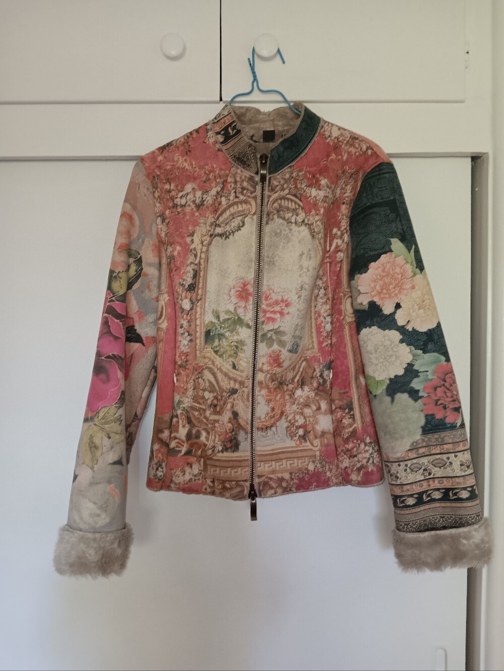 Vintage 99's Women's Floral Mosaic Zip Jacket - Rose Motif